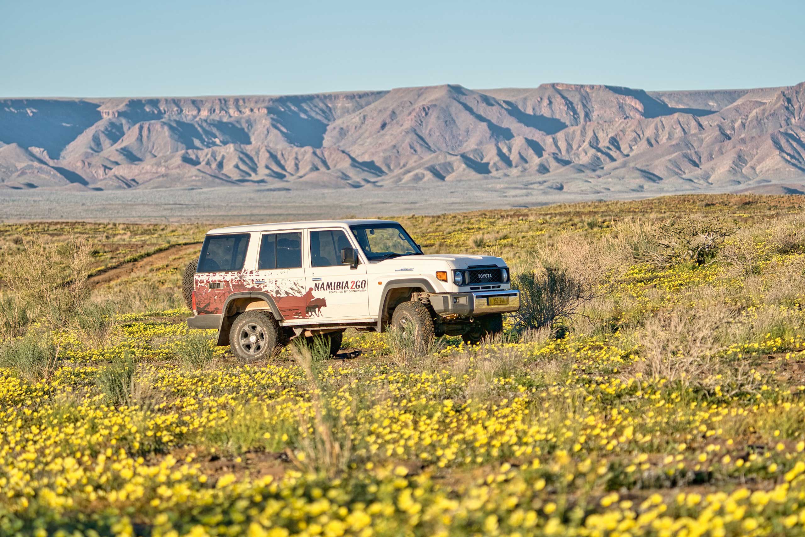 Toyota Land Cruiser 76 in der Wüste Namibias