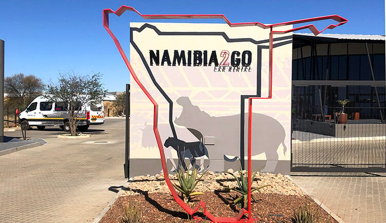 Einfahrt zu Namibia2Go, Windhoek Flughafen