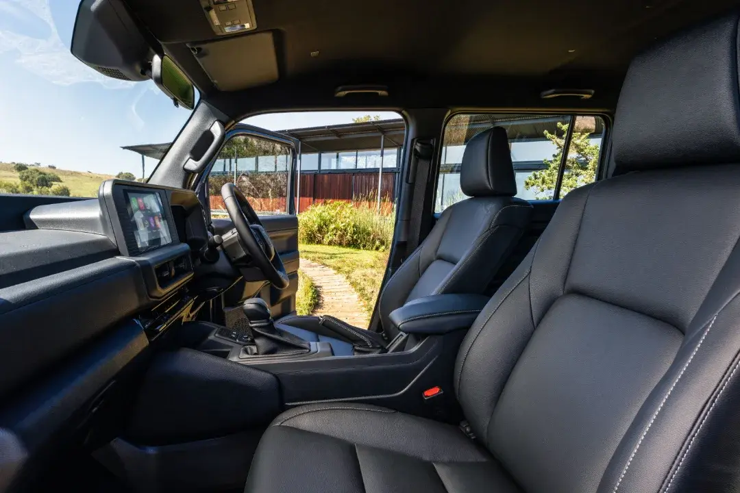 ToyotaLandCruiserMiniFJ6-interior-1